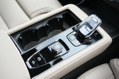 ボルボ／XC90 ウルトラT8 AWD プラグインハイブリッド｜世界初の安全技術も搭載されたプラグインハイブリッドSUV【石川真禧照の名車を利く】