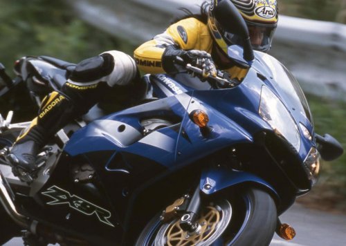 カワサキ「Ninja ZX-9R」の系譜｜カワサキらしい個性と実用性を備えた万能スーパースポーツ【バイクの歴史】