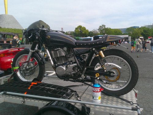 ４輪+２輪のアメリカンスタイル トヨタ・クラウン ステーションワゴン（JZS130）【みんなのクルマ】