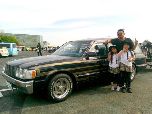４輪+２輪のアメリカンスタイル トヨタ・クラウン ステーションワゴン（JZS130）【みんなのクルマ】