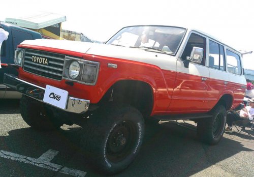 サーフィン、キャンプを楽しめるリフトアップ仕様 トヨタ・ランドクルーザー【みんなのクルマ】