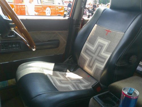 サーフィン、キャンプを楽しめるリフトアップ仕様 トヨタ・ランドクルーザー【みんなのクルマ】