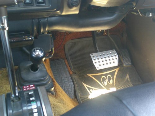 サーフィン、キャンプを楽しめるリフトアップ仕様 トヨタ・ランドクルーザー【みんなのクルマ】