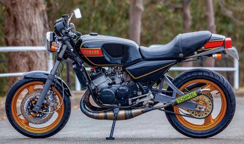 メローズ RZ350（ヤマハ RZ350）今できる手法を盛り込んだレストア&amp;カスタム路線のRZ【Heritage&amp;Legends】