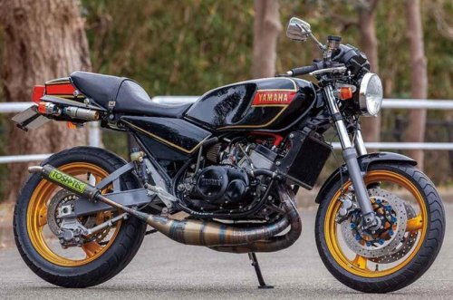 メローズ RZ350（ヤマハ RZ350）今できる手法を盛り込んだレストア&カスタム路線のRZ【Heritage&Legends】