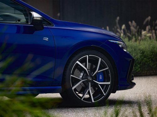 2025 Volkswagen Golf R Review (Incl. Video)