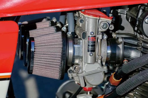 ブライトロジック GS1000（スズキ GS1000）ヨシムラMCFAJレーサーをオマージュした高完成度のGS【Heritage&amp;Legends】