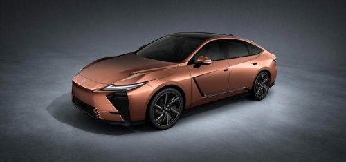 ついにBEVモデル登場！新型レクサスESのSNSでの評価は賛否両論？