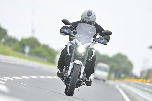 街中をキビキビ走れる扱いやすさにツーリング性能をプラスオン！ヤマハ新型MT-25 Touring