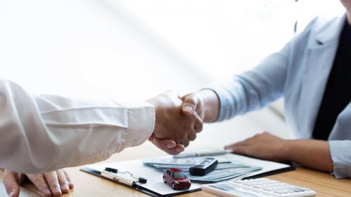 16 Reasons Buying a Car With Cash Might Actually Backfire