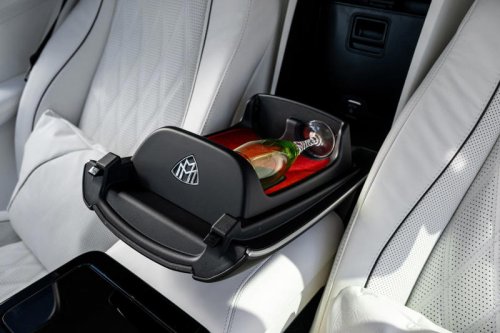 View Interior Photos of the 2025 Mercedes-Maybach GLS600