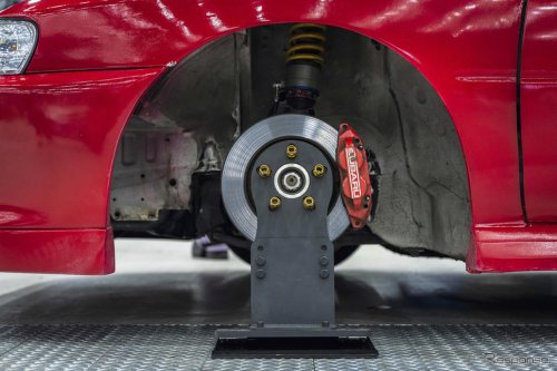 約29万円の激安フロントリフター登場！ 2年連続出展の4x4エンジニアリングも注目…WEKFEST Japan 2025