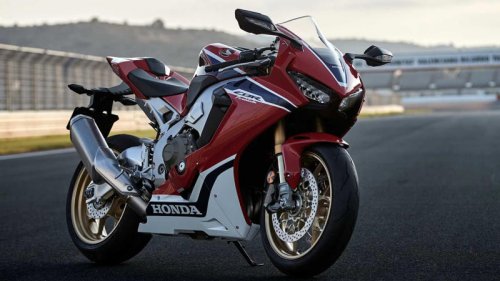 10 Hacks For Touring On A Superbike In The Summer