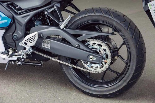 【レビュー】ヤマハ新型「YZF-R25」インプレ｜2025年モデルはデザイン一新！ 精悍さを増したフォルムに進化