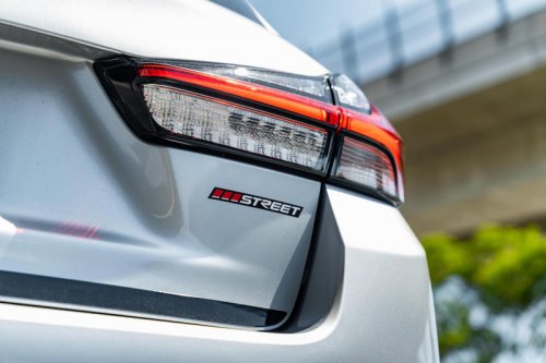 2025 Mitsubishi ASX ES Street review