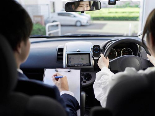 「簡単すぎる外免切替」に批判の声続出 ひき逃げや逆走など事故多発で見直しが始まった制度の実態とは