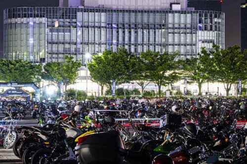 夜のお台場に1500台越えのバイクが大集結！ BMW「NIGHT RIDER MEETING TOKYO 2025」が開催！新型R12 G/Sのお披露目も！