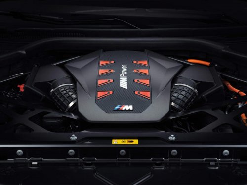 View Interior and Exterior Photos of the 2026 BMW XM Label