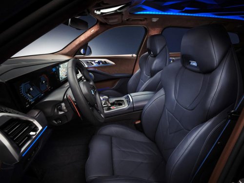 View Interior and Exterior Photos of the 2026 BMW XM Label