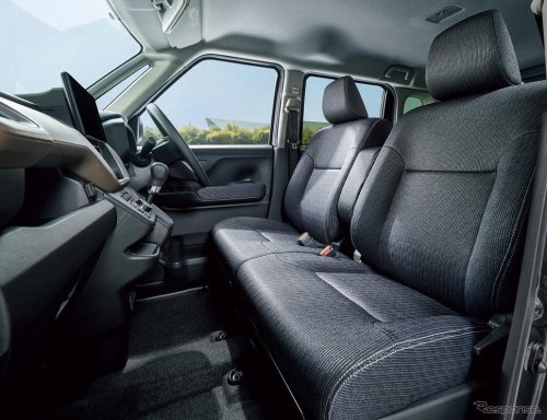 ダイハツ『ムーヴ』のスバル版『ステラ』もスライドドア採用で進化！ 135万8500円から