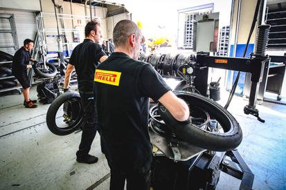 ピレリ、ミサノで初のMotoGPタイヤテスト実施。中上貴晶など各メーカーのテストライダー参加