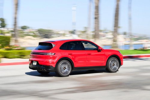 View Exterior Photos of the 2025 Porsche Cayenne GTS