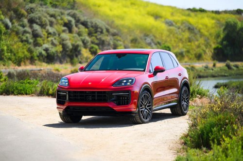 View Exterior Photos of the 2025 Porsche Cayenne GTS