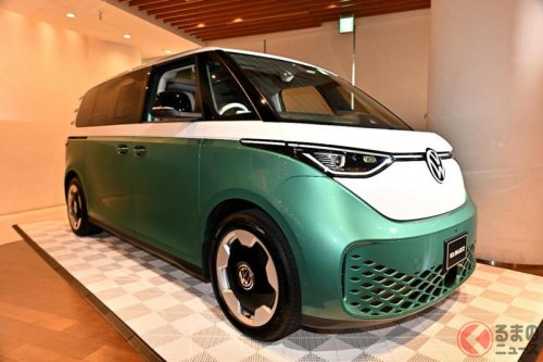 VW新型「“3列6人／7人乗り”ミニバン」発表！ フラットな「めちゃ広ッ空間」＆懐かしい「レトロ風デザイン」採用！豊富なカラーリングも魅力の「ID. Buzz」発売！