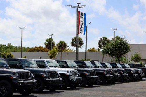 Senate Weighs Effectively Killing Rule That Drove Rise of Fuel-Efficient Cars