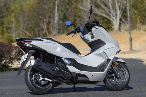 【レビュー】ホンダ新型「PCX160」インプレ（2025年）プラス32ccの余裕が生み出すゆとりある走り！