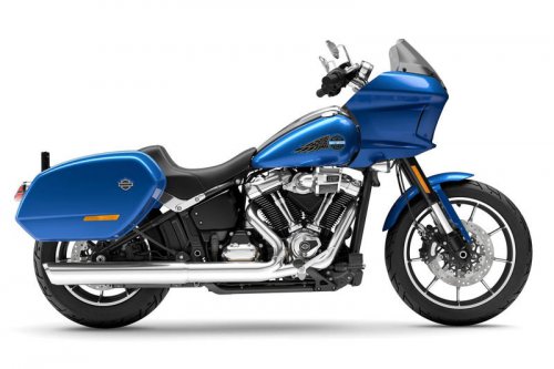 【2025年新型】ハーレーダビッドソンが「ブレイクアウト」「ローライダーST」を日本初公開！ サッカー元日本代表・内田篤人さんがバイク免許取得宣言、六本木にブランドカフェもオープン！