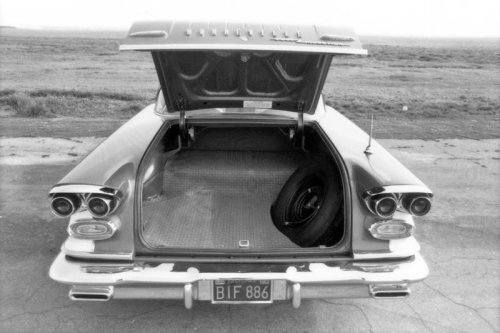 View Photos of the 1958 Pontiac Bonneville