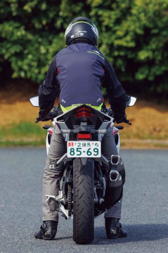 【レビュー】ホンダ「CBR250RR」インプレ（2025年）2気筒最強のパワーが生むエキサイティングな走り