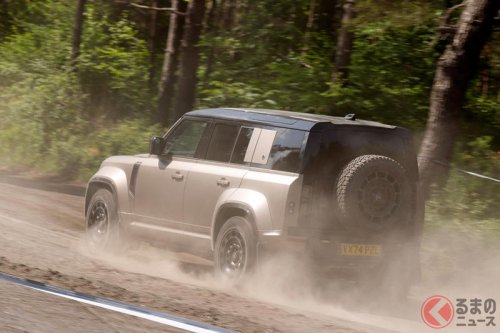超人気の“高級SUV”「ディフェンダー」どんなクルマ？ 635馬力「V8ターボHV」搭載の「オクタ」もスゴい！ ゴツゴツデザイン×上質内装の「英国ブランドモデル」 2台を体験！【試乗記】