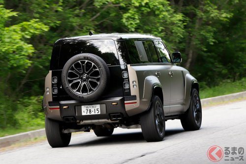 超人気の“高級SUV”「ディフェンダー」どんなクルマ？ 635馬力「V8ターボHV」搭載の「オクタ」もスゴい！ ゴツゴツデザイン×上質内装の「英国ブランドモデル」 2台を体験！【試乗記】