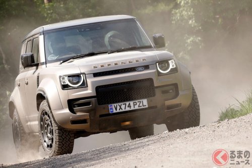 超人気の“高級SUV”「ディフェンダー」どんなクルマ？ 635馬力「V8ターボHV」搭載の「オクタ」もスゴい！ ゴツゴツデザイン×上質内装の「英国ブランドモデル」 2台を体験！【試乗記】