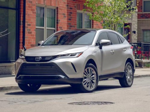 実用ファミリーカーが“別モノ”に… トヨタ新型「ヴェンザ」、ベンツ超え狙うクーペSUVとして2027年復活へ