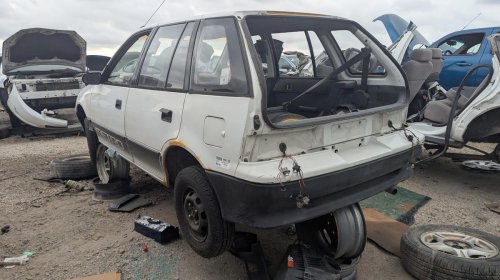 Gallery: 1990 Geo Metro 5-Door Hatchback in Colorado Junkyard