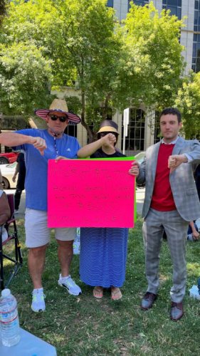 From the next Prius to paperweight: Hydrogen cars exasperate owners, prompt lawsuit against Toyota