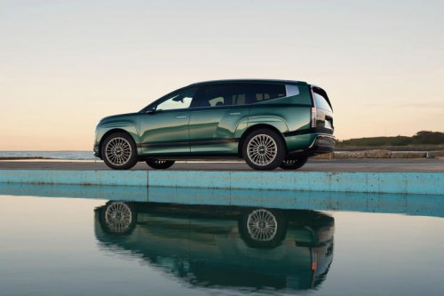 2025 Hyundai Ioniq 9 price and specs