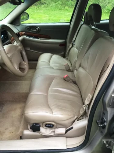 10 Car Features That Disappeared and No One Misses