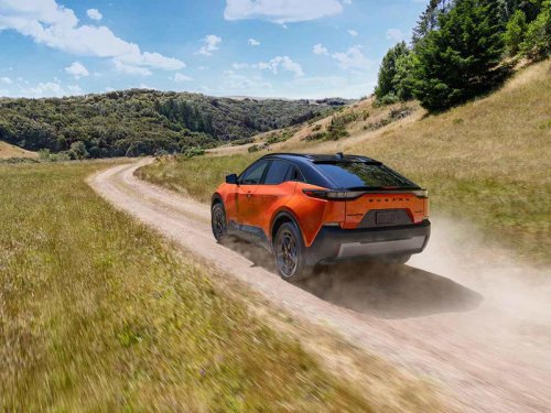 スバルが新型バッテリーEV「アンチャーテッド」を世界初公開、グローバルバッテリーEVラインナップの第3弾として登場