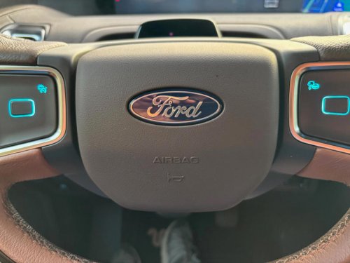 2025 Ford Expedition has trick tailgate, wide-screen display