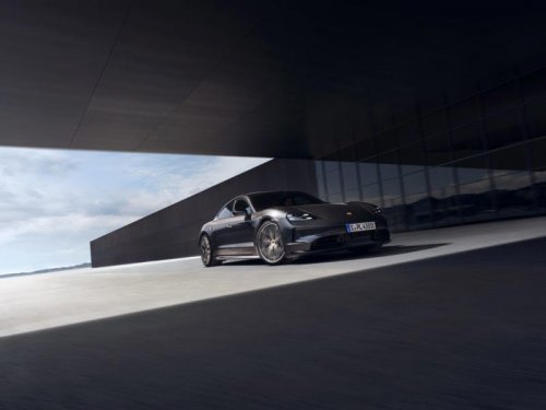 Gallery: 2026 Porsche Taycan Black Edition Photos