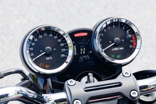 【レビュー】カワサキ「Z900RS」インプレ（2025年）｜優美なフォルムと力強い走りに凝縮された“Z”の魅力