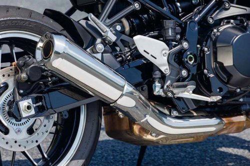 【レビュー】カワサキ「Z900RS」インプレ（2025年）｜優美なフォルムと力強い走りに凝縮された“Z”の魅力
