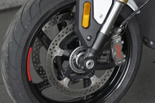 BMW R 1300 R試乗レポート｜国際試乗会で体感した最新ネイキッドバイクの進化