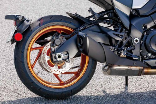 【レビュー】スズキ「KATANA」インプレ（2025年）｜独創のスタイリングと豪快なパワーを誇る現代の名刀