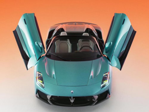 マセラティがMC20の進化形となる新型スーパースポーツカー「MCプーラ」を世界初披露