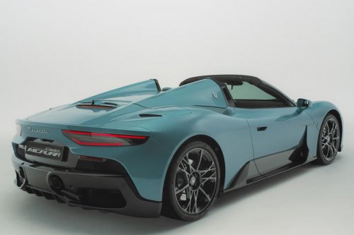 マセラティがMC20の進化形となる新型スーパースポーツカー「MCプーラ」を世界初披露